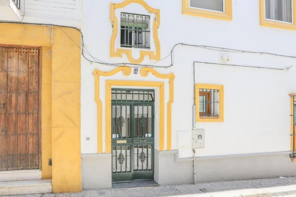 Riverwalk Suites - Puente Triana Seville Exterior photo